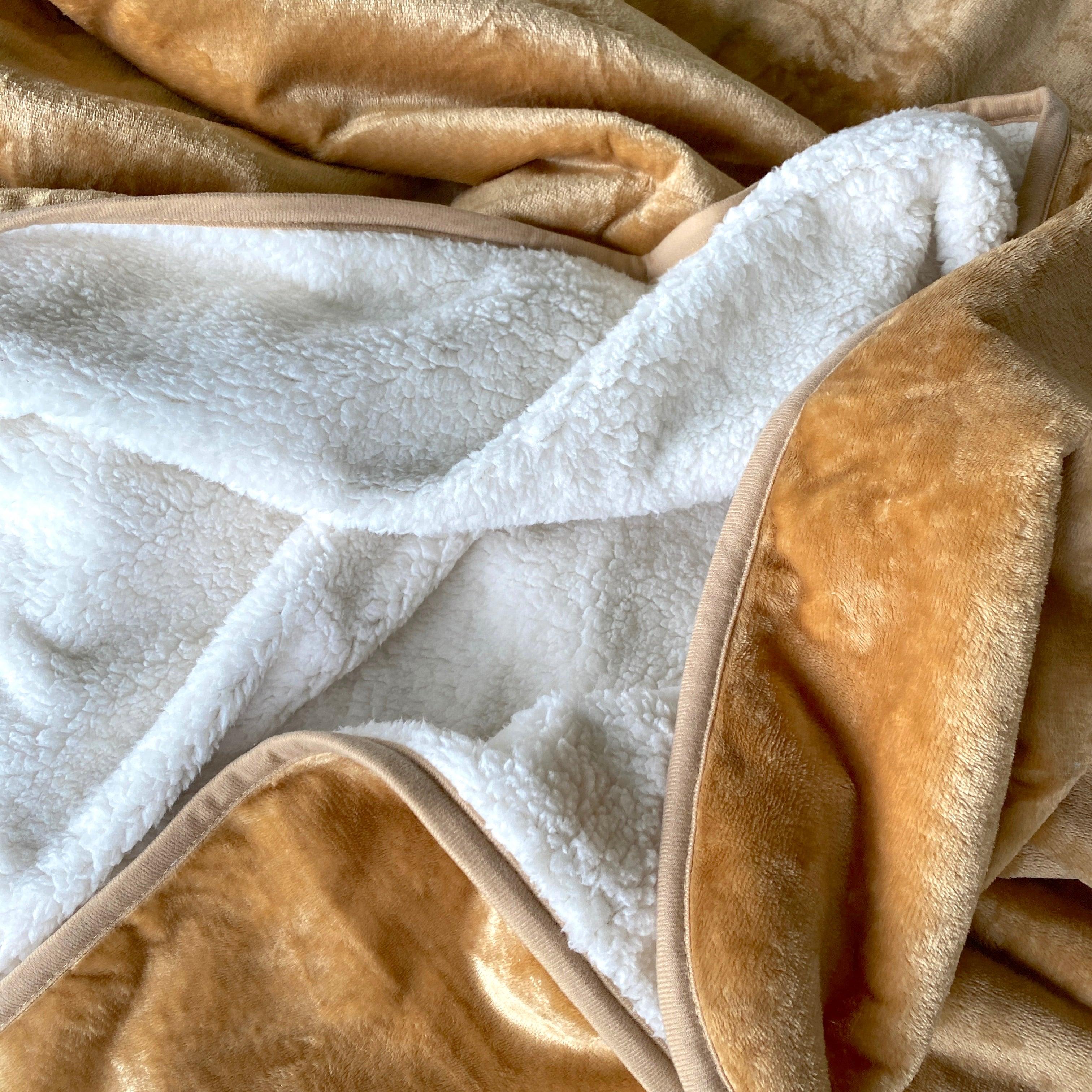 Gold Free Bleed™ Blanket Waterproof Intimacy Blankets