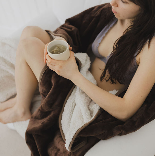 Cocoa Free Bleed® Luxurious Period Blanket